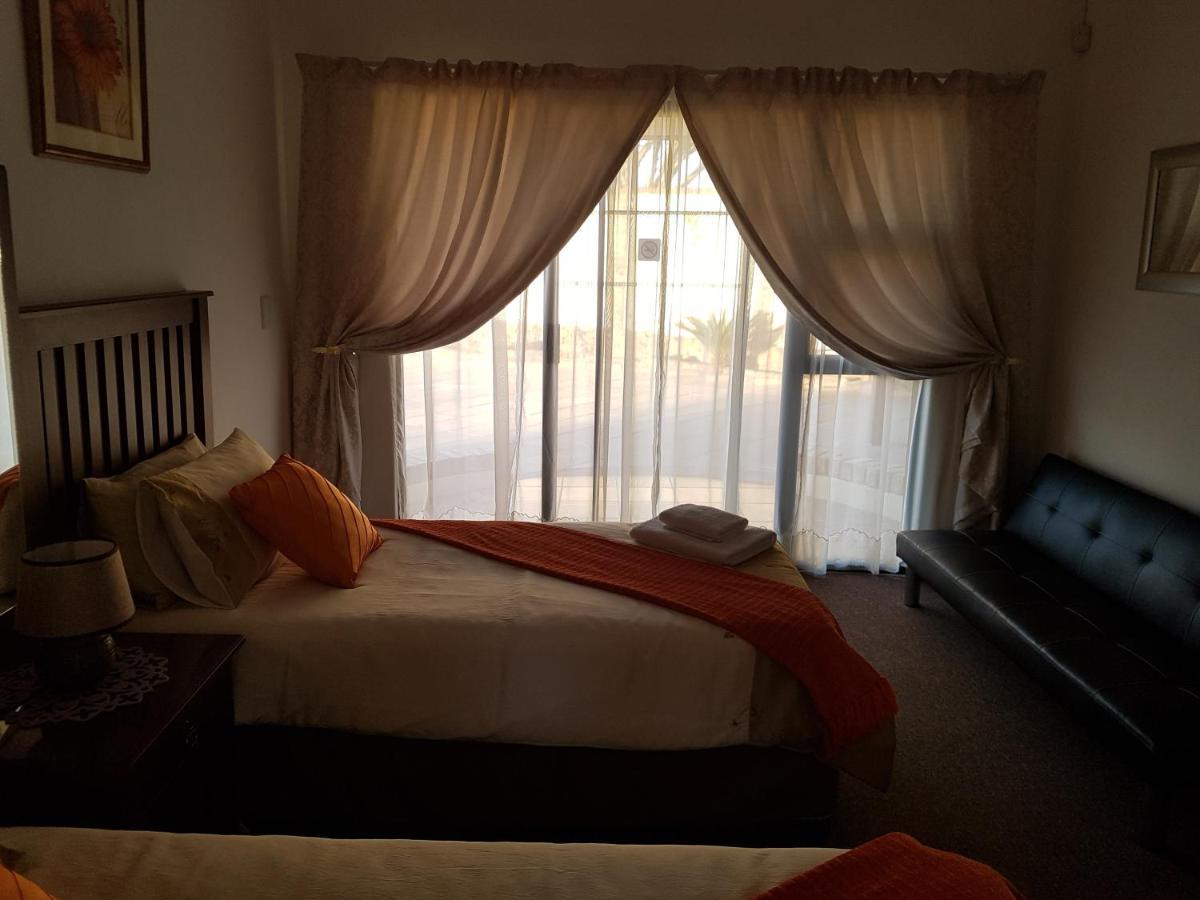Karoo View Guesthouse Cradock Εξωτερικό φωτογραφία