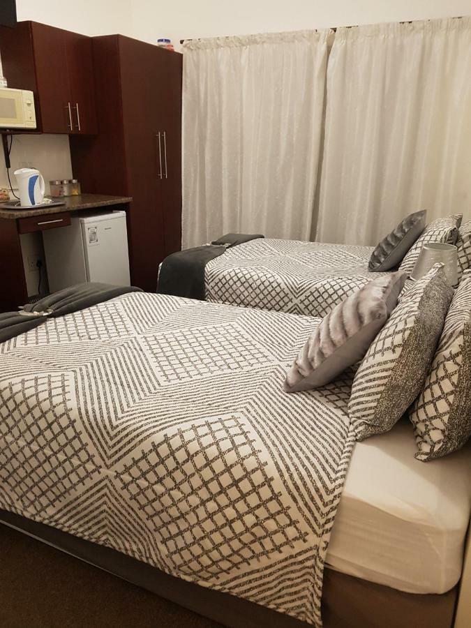 Karoo View Guesthouse Cradock Εξωτερικό φωτογραφία